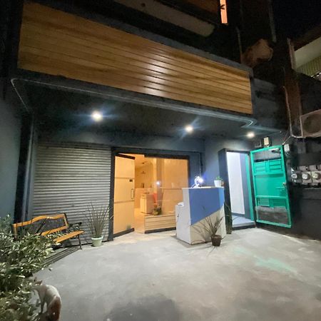 Lime Lite Manila Hostel San Pedro Makati Exterior foto
