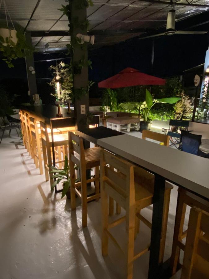 Lime Lite Manila Hostel San Pedro Makati Exterior foto